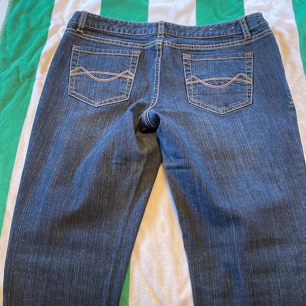 Like new bootcut jeans. - Picture 3 of 5